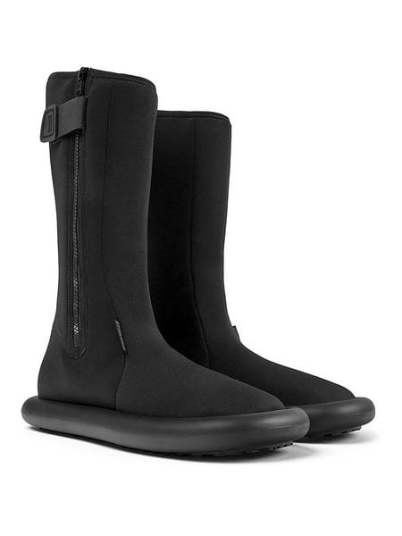 Camper Kozaki w kolorze czarnym rozmiar: 39. Czarne kozaki damskie Camper, na zimę, bez obcasa, bez zapięcia. Za 674.44 zł.