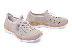 RIEKER N42P6-62 beige, półbuty damskie. Brązowe półbuty damskie Rieker, na lato, bez wzorów, bez obcasa, bez zapięcia. Za 251.93 zł.