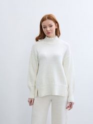 BGN Sweter w kolorze białym rozmiar: 38. Białe swetry klasyczne damskie BGN, bez kołnierzyka. Za 121.99 zł.