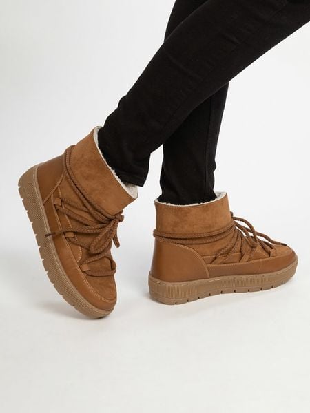 Bellucci Botki zimowe w kolorze jasnobrązowym rozmiar: 37. Brązowe botki damskie Bellucci, na zimę, bez obcasa, bez zapięcia. Za 169.67 zł.