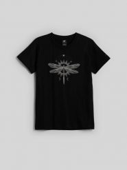 4F T-shirt regular z nadrukiem damski - czarny L. Czarne t-shirty damskie 4F, l, bez wzorów, z bawełny, bez kołnierzyka. Za 59.99 zł.