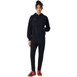 Bluza Z Kapturem Z Haftowanym Logo Dla Kobiet. Czarne bluzy damskie Champion, l, bez wzorów, z bawełny, z kapturem. Za 356.99 zł.