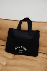 Torba typu shopper bag wykonana ze sztruksu w kolorze TOTALLY BLACK - MRSL BASIC CLUB-UNI. Czarne shopper bag Marsala, bez wzorów, z bawełny. Za 219.90 zł.