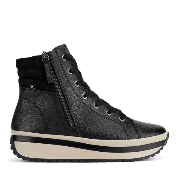 Trzewiki Rieker Revolution Lifestyle. Czarne botki damskie Rieker Revolution Lifestyle, bez obcasa, na płaskiej podeszwie, bez zapięcia. Za 499.99 zł.