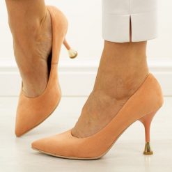 Morelowe zamszowe Polskie szpilki damskie Suzana 2201. Brązowe szpilki damskie Suzana, bez wzorów, z zamszu, bez obcasa, na obcasie, bez zapięcia. Za 249.00 zł.