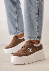 Jasnobrązowe Sneakersy Vices na Grubej Podeszwie z Metaliczną Ozdobą Tatorelis. Brązowe obuwie sportowe casual damskie Born2be, z jeansu, bez zapięcia. Za 129.99 zł.