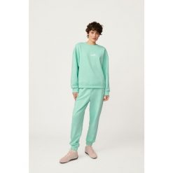 Bluza Kubota miętowa damska. Zielone bluzy damskie Kubota, xs, bez wzorów, z materiału, bez kaptura. W wyprzedaży za 119.99 zł.