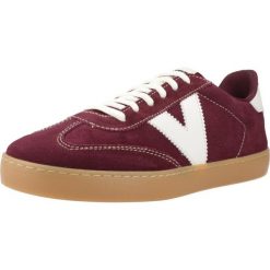 Buty VICTORIA 1126218V Bordeaux. Czerwone obuwie trekkingowe damskie Victoria, z tkaniny, bez zapięcia. Za 295.99 zł.