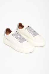 Sneakersy damskie skórzane Soho Woman ALEXANDER SMITH. Obuwie sportowe damskie Alexander Smith, bez zapięcia. W wyprzedaży za 699.30 zł.