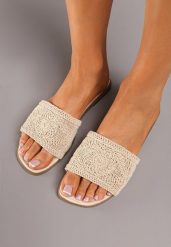Beżowe Plecione Klapki na Płaskiej Podeszwie w Stylu Boho Evielle. Brązowe klapki damskie Renee, bez wzorów, bez obcasa, na płaskiej podeszwie, bez zapięcia. Za 49.99 zł.