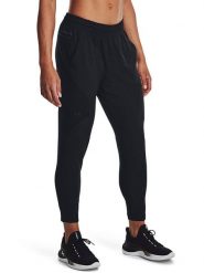 Under Armour Spodnie funkcyjne w kolorze czarnym rozmiar: XS. Czarne spodnie dresowe damskie Under Armour, xs, bez wzorów. Za 204.95 zł.