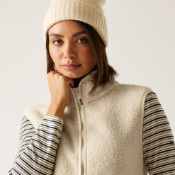 Kamizelka damska polarowa Frankie Borg. Brązowe kamizelki damskie Regatta, bez wzorów, z polaru, bez kaptura. Za 249.99 zł.