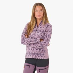 Bluza polarowa turystyka damska Swedemount Idre Fleece III wodoodporna. Czerwone bluzy damskie SWEDEMOUNT, na zimę, bez wzorów, z polaru, bez kaptura. Za 129.99 zł.