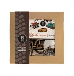 Ural — paczka (Zawartość paczki: koszulka, torba, kubek, słodycze; Rozmiar koszulki / bluzy: L (damska); Kolor koszulki / bluzy: czarny; Rodzaj nadruk. Czarne koszulki damskie nikiniki, l, bez wzorów, z bawełny, bez kołnierzyka, bez ramiączek. Za 179.00 zł.