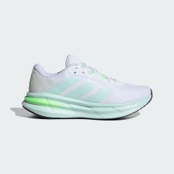 Buty Galaxy 7 Running. Białe obuwie sportowe damskie Adidas, bez zapięcia, do biegania. Za 196.99 zł.