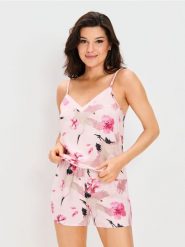 Piżama dwuczęściowa w żurawie i kwiaty - różowy. Czerwone piżamy damskie Sinsay, bez wzorów, bez ramiączek. Za 49.99 zł.