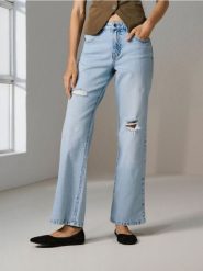 Jeansy straight - niebieski. Niebieskie jeansy damskie Sinsay. Za 69.99 zł.