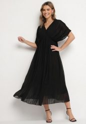 Czarna Sukienka Rozkloszowana z Wiązaniem na Szyi o Luźnym Kroju Napila. Czarne sukienki damskie Born2be, bez wzorów, eleganckie, bez ramiączek. Za 169.99 zł.