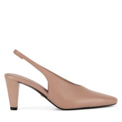 Czółenka GINO ROSSI. Brązowe czółenka damskie Gino Rossi, bez wzorów, bez obcasa. Za 299.99 zł.