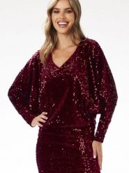 Sukienka Model A700 Claret - awama. Sukienki damskie Awama, bez wzorów, z weluru, eleganckie, bez ramiączek. Za 385.57 zł.