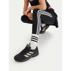 Buty do biegania adidas. Czarne obuwie sportowe treningowe Adidas, do biegania. Za 239.99 zł.