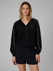 4F Bluza dresowa regular z kapturem damska - czarna L. Czarne bluzy damskie 4F, l, bez wzorów, z dresówki. Za 179.99 zł.