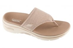 Japonki damskie, Go Walk Arch Fit 2.0 Sandal - Carrie. Brązowe klapki damskie Skechers, bez wzorów, z materiału, bez obcasa, bez zapięcia. Za 249.99 zł.