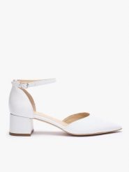 Białe ślubne czółenka na słupku. Białe czółenka damskie Ryłko, bez wzorów, z gumy, bez obcasa, na obcasie. Za 429.99 zł.