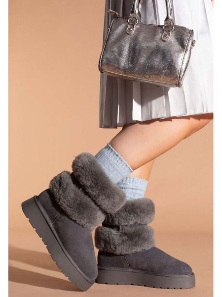 Gooce Skórzane kozaki zimowe "Mara" w kolorze antracytowym rozmiar: 38. Czarne kozaki damskie Gooce, na zimę, ze skóry, bez obcasa, na platformie, bez zapięcia. Za 260.99 zł.