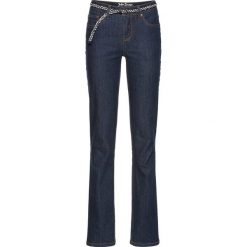 Dżinsy ze stretchem STRAIGHT, z paskiem bonprix ciemnoniebieski. Niebieskie jeansy damskie bonprix. Za 79.99 zł.