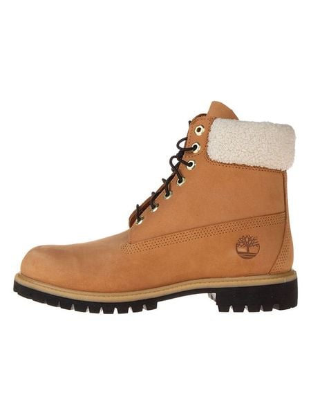 Timberland Skórzane botki w kolorze jasnobrązowym rozmiar: 40. Brązowe botki damskie Timberland, bez obcasa, bez zapięcia. Za 344.21 zł.