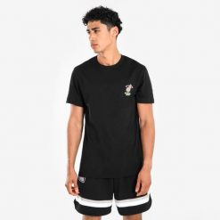 Koszulka do gry w koszykówkę unisex Tarmak NBA TS 900 Miami Heat. Czarne bluzki damskie TARMAK, xs, bez wzorów, z bawełny, bez kołnierzyka, bez ramiączek. Za 59.99 zł.