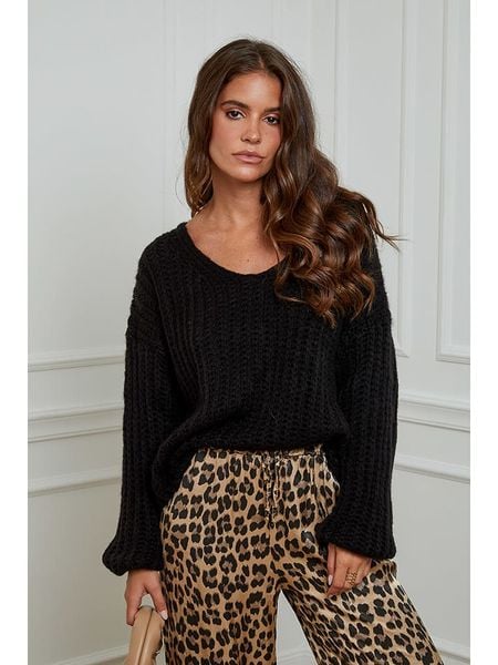 L'armoire de Suzette Sweter w kolorze czarnym rozmiar: 38/40. Czarne swetry klasyczne damskie L'armoire de Suzette, l, z wełny, bez kołnierzyka. Za 201.08 zł.