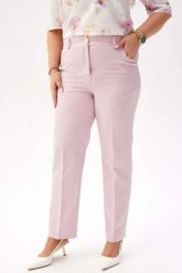 Eleganckie spodnie Eleonora w kolorze pudrowego różu PLUS SIZE XXL. Czerwone spodnie materiałowe damskie Moda Size Plus Iwanek, bez wzorów, z elastanu, krótkie. Za 209.90 zł.