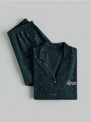 Piżama ze świątecznym motywem - ciemnozielony. Zielone piżamy damskie Reserved, bez wzorów, z bawełny, bez ramiączek. Za 139.99 zł.