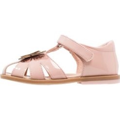 Friboo Sandały rose. Czerwone sandały dziewczęce Friboo, z materiału. Za 129.00 zł.