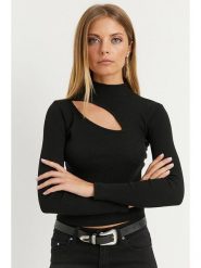 Cool and sexy Koszulka w kolorze czarnym rozmiar: M. Czarne koszulki damskie Cool and sexy, m, bez wzorów, bez kołnierzyka, bez ramiączek. Za 74.95 zł.