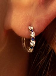 OR ÉCLAT Złote kolczyki-kreole "Créoles Océan" z cyrkoniami rozmiar: onesize. Szare kolczyki damskie Or Éclat, z cyrkonią, złote. Za 591.60 zł.