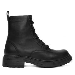 Trzewiki Clarks. Czarne botki damskie Clarks, bez obcasa, na płaskiej podeszwie, bez zapięcia. Za 609.99 zł.