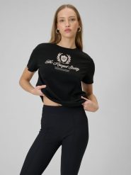 4F T-shirt boxy z nadrukiem damski - czarny M. Czarne t-shirty damskie 4F, m, bez wzorów, z bawełny, bez kołnierzyka. Za 69.99 zł.