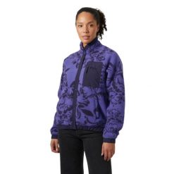 Sweter damski Helly Hansen Imperial Printed Pile Snap. Fioletowe swetry klasyczne damskie Helly Hansen, z polaru, bez kołnierzyka. Za 603.50 zł.
