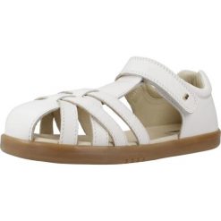 Sandały BOBUX CROSS JUMP Biały. Białe sandały damskie Bobux, bez wzorów, ze skóry, bez obcasa, bez zapięcia. Za 301.99 zł.