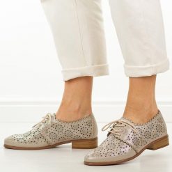 Złote ażurowe półbuty damskie Potocki 12778. Żółte półbuty damskie POTOCKI, na lato, w ażurowe wzory, ze skóry, bez obcasa, na obcasie, bez zapięcia. Za 199.00 zł.