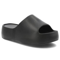 Czarne Klapki Filippo Wygodne Obuwie Damskie Na Platformie. Czarne klapki damskie Filippo, bez wzorów, bez obcasa, na platformie, bez zapięcia. Za 79.99 zł.