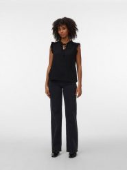Vero Moda Bluzka w kolorze czarnym rozmiar: XS. Czarne bluzki damskie Vero Moda, s, bez wzorów, z wiskozy, klasyczne, bez kołnierzyka, bez ramiączek. Za 56.79 zł.