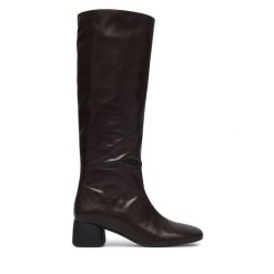Kozaki Vagabond Shoemakers. Brązowe kozaki damskie Vagabond Shoemakers, bez obcasa, na słupku, bez zapięcia. Za 1,129.00 zł.