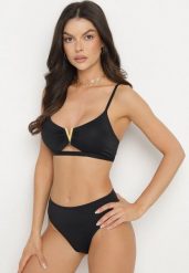 Czarne Bikini Biustonosz z Metaliczną Ozdobą i Majtki Figi Kinirela. Czarne bikini Born2be, z aplikacjami. Za 74.99 zł.