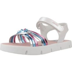 Sandały PABLOSKY 441004P Biały. Białe sandały damskie Pablosky, bez wzorów, z syntetyku, bez obcasa, bez zapięcia. Za 207.99 zł.