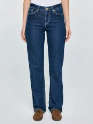 Jeansy damskie z prostą nogawką granatowe Myrra 545. Niebieskie jeansy damskie Big Star, z podwyższonym stanem. Za 329.99 zł.