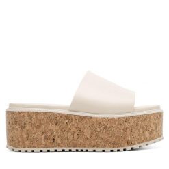 Klapki Lasocki. Brązowe klapki damskie Lasocki, bez wzorów, bez obcasa, bez zapięcia. Za 249.99 zł.